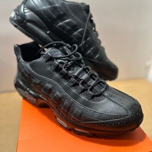 NIKE AIR MAX 95 SUPREME - BLACK/BLACK 314993 001